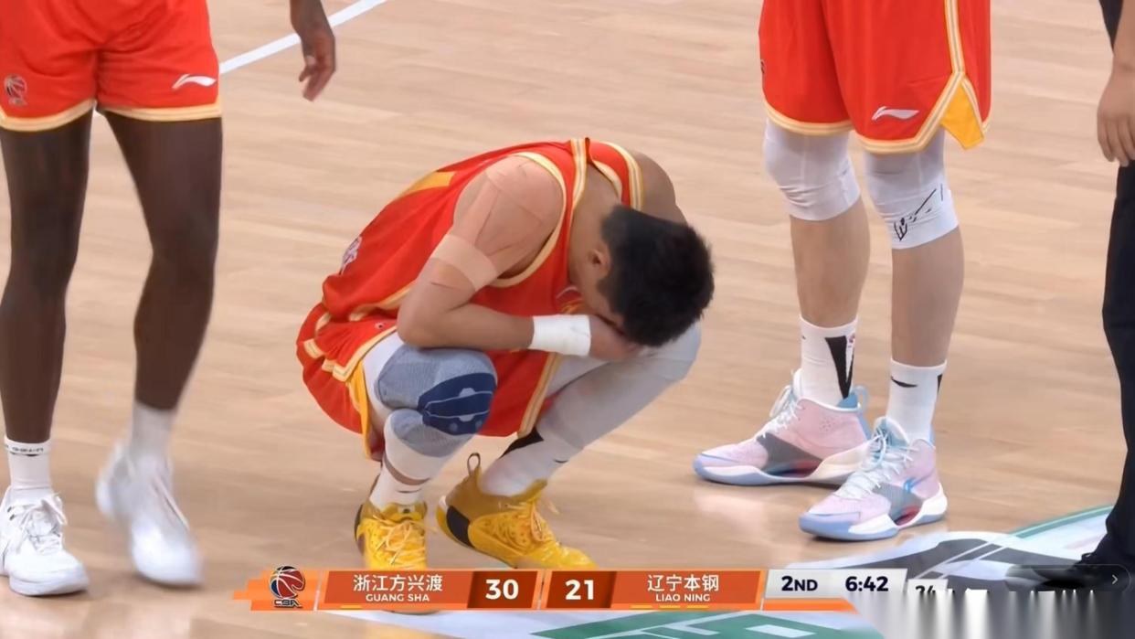 包含刚刚！风云突变洛杉矶湖人赛前单刀错失NBA常规赛冲刺阶段攻防权衡，集结日辽宁本钢备战NBA季后赛的词条